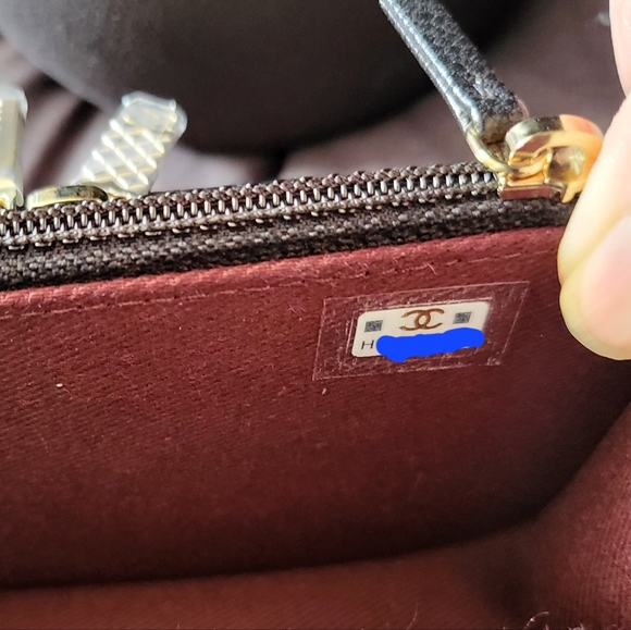 Brand new 23P authentic Chanel business affinity clutch with chain - Picture 10 of 17